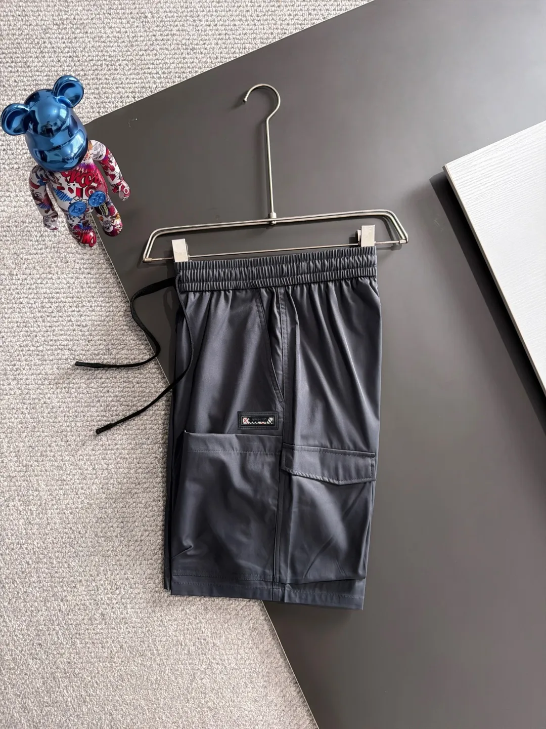 Next day shipment P160 Premium Burberry 2026 Spring/Summer New Arrival elastic band casual shorts, counter-customized fabrics Breathable, high comfort, impeccable details, brand element design concept, reflecting high quality. It feels delicate and soft! It presents a casual cut and the upper body shape is great! Sizes:S-3XL